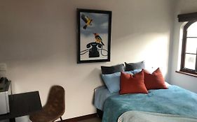 Aderem Blus Rooms